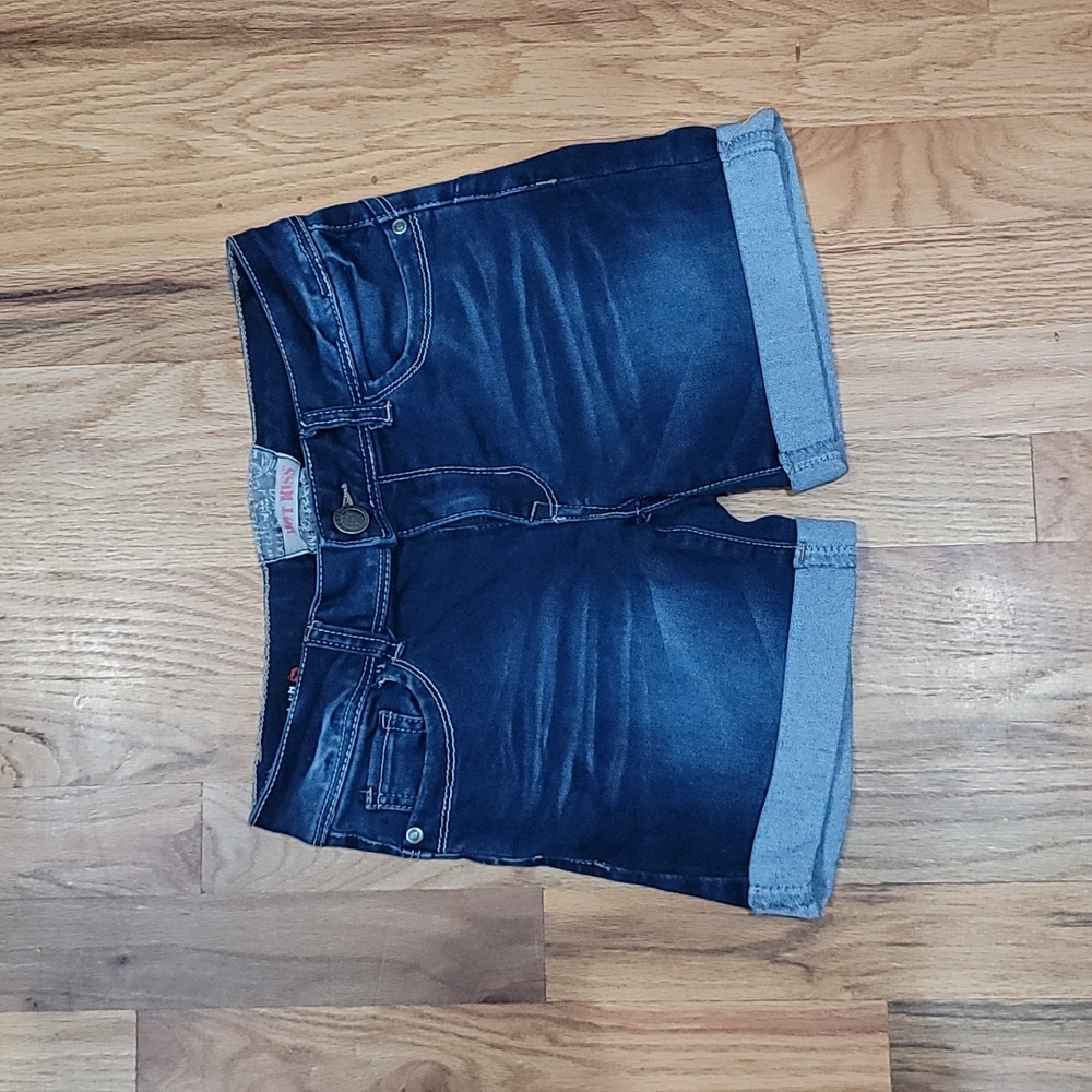 Women's Mid-Rise Shorts